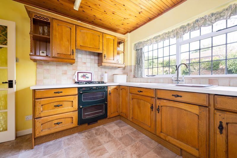 Breakfast Kitchen- click for photo gallery